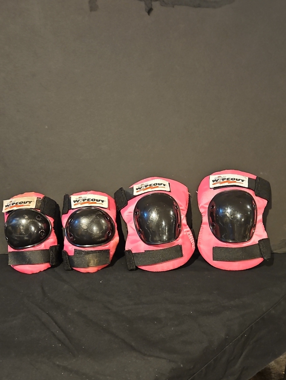 Wipeout Pink Protective Knee and Elbow Pads Set